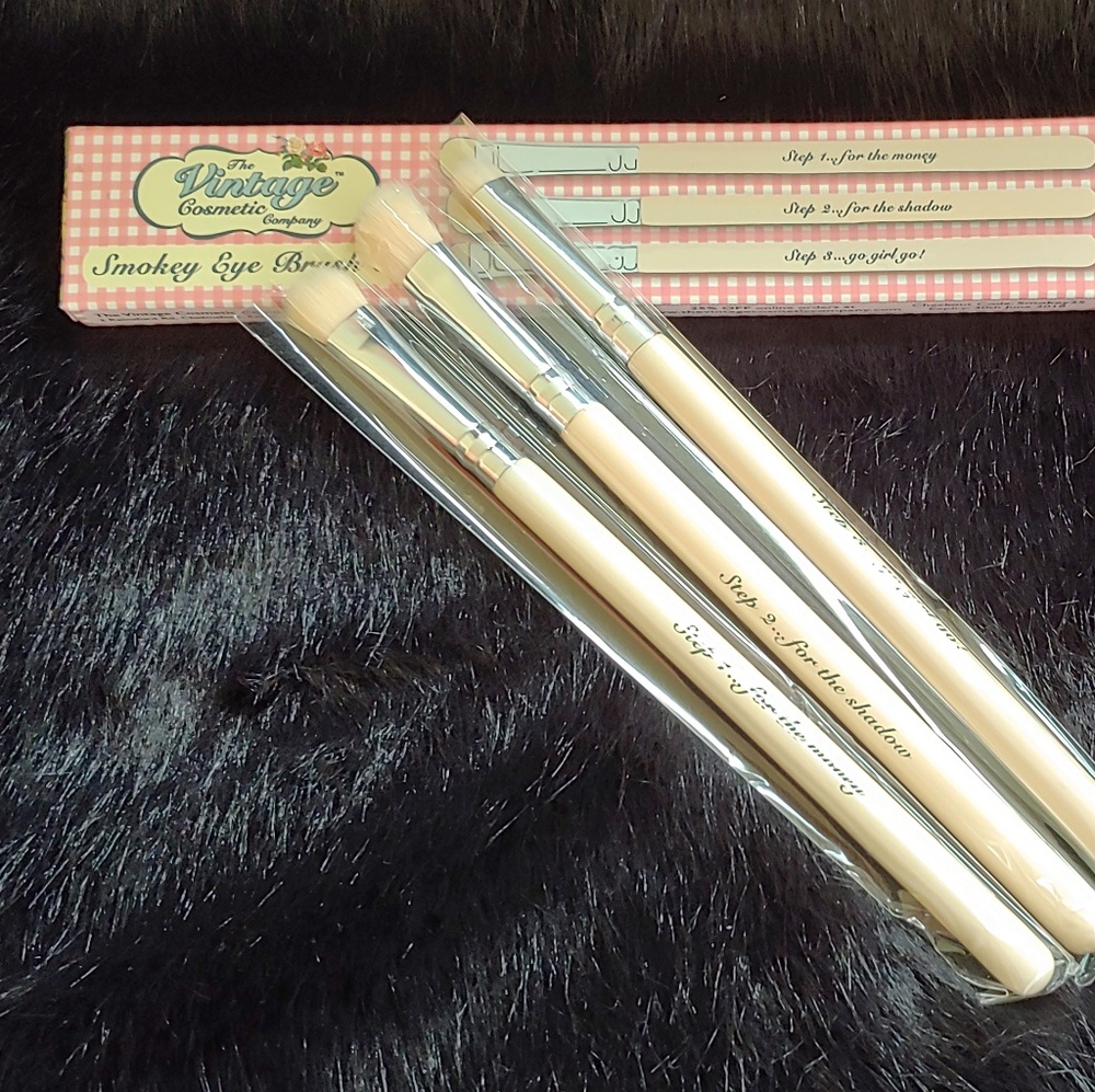 Smokey Eye Brush Set by Vintage Cosmetic Company